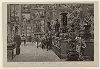 Gravure montrant l'intérieur d'une salle où sont exposés divers objets.