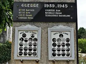 Détail : portraits des morts pour la France pendant la Première Guerre mondiale.