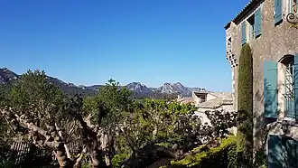Vue de la Place des Pago-tard