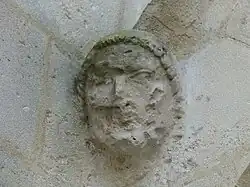 Cul-de-lampe gothique réutilisé.