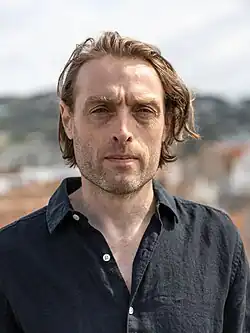 Description de cette image, également commentée ci-après