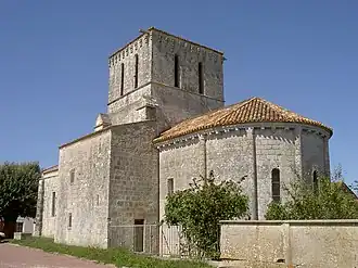 L'abside de l'église Saint-Pierre.