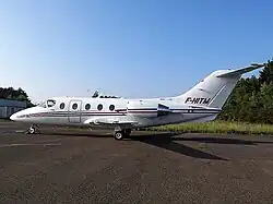 Hawker 400XP F-HITM d'Air ITM sur le tarmac de Lorient