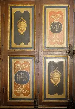 Chérubins et autres motifs ornementaux.