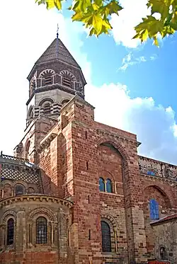 Transept (côté nord) non débordant v. 1180.