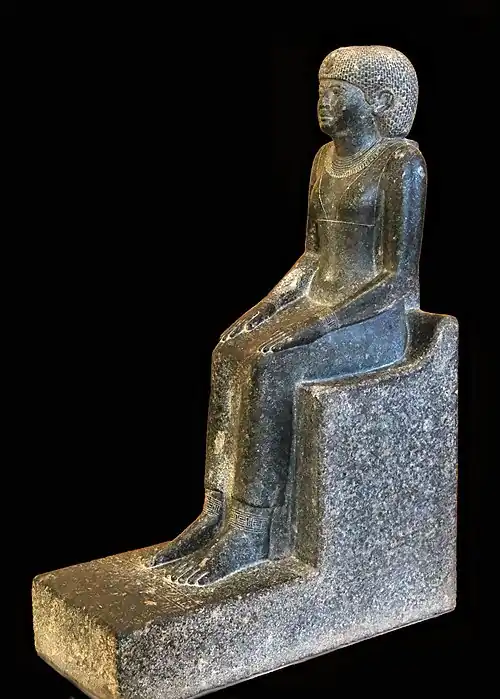 La reine Khénémet-néfer-hedjet Ire dite Oueret, femme de Sésostris II et mère de Sésostris III (musée du Louvre, E32564).