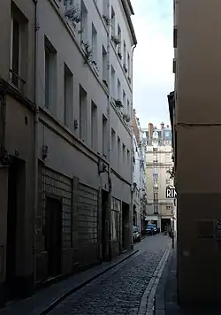Entrée du passage, rue du Faubourg-Saint-Antoine.