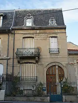 no&nbsp;7, villa Louise
