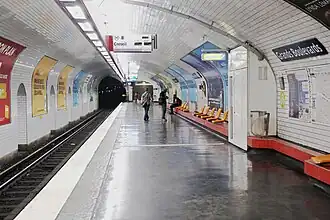 Quais de la ligne 8 direction Créteil.