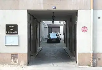 No&nbsp;40 : l'hôtel des 5 Diamants.