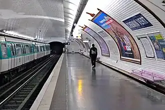 Vue du quai en direction de Pointe du Lac.