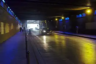 Le tunnel de la rue.