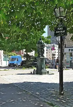 La place en juin 2024.