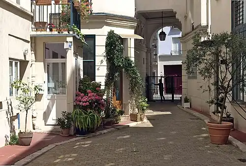 Loge de cette rue privée.
