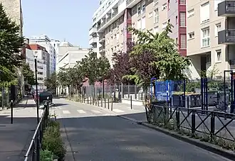 Autre vue de la rue.