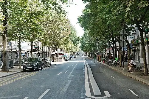 L'avenue vue depuis la rue de Tolbiac.