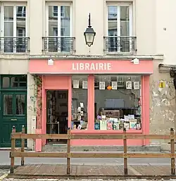 Librairie au n°31.