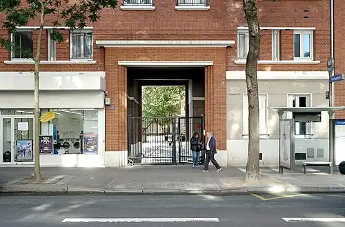 no&nbsp;233 : ensemble collectif.