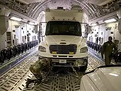 Un Business Class M2 de front, dans un avion.