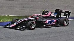 Description de cette image, également commentée ci-après