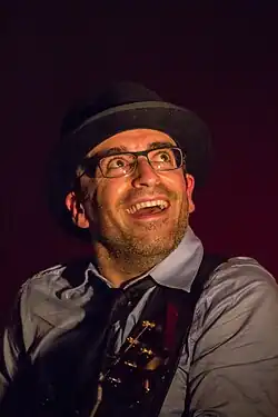 Description de cette image, également commentée ci-après