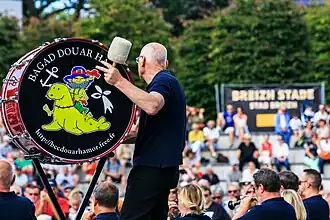 Grosse caisse du bagad Douar ha Mor