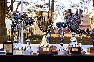 Trophées de 1re et 2e catégories.