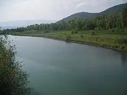 Retenue de la Bléone, au barrage de Malijai.
