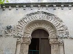 Le portail de l'église.