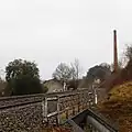 La cheminée, au bord de la ligne SNCF reliant Nantes à Saintes.
