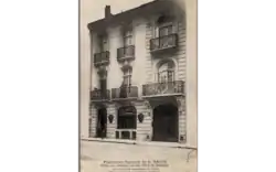 Photo en noir et blanc de la façade du no 173b rue Judaïque au début du XXe siècle.