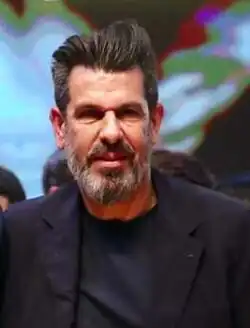 Description de l'image Fabián Turnes en los premios Jorge Newbery 2024 (cropped).jpg.