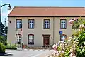 Façade principale de la mairie.
