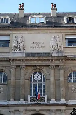 Description de cette image, également commentée ci-après