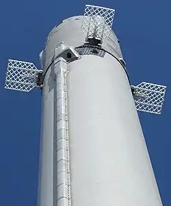 Les panneaux de la Falcon 9 déployés.