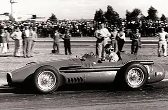 Fangio sur Maserati 250F (1954).