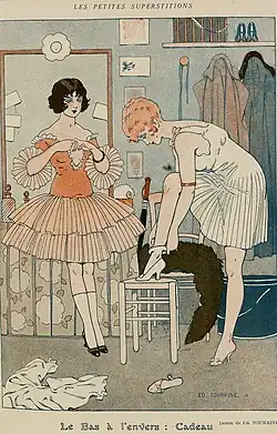 Les petites superstitions ; le bas à l'envers, cadeau