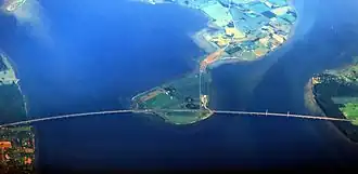Le pont de Farø et l'île de Farø.