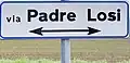 La plaque de la rue dédiée au père Losi, à Caselle Landi.