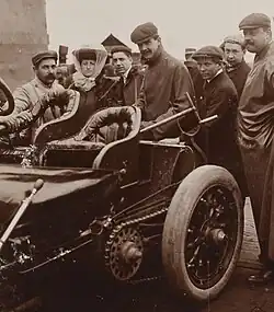 Felice Nazarro après sa victoire au GP de l'ACF, en 1907 sur Fiat 130 HP Corsa.