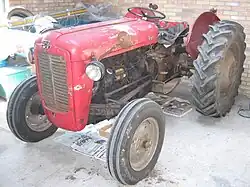 Tracteur Massey Ferguson 35.