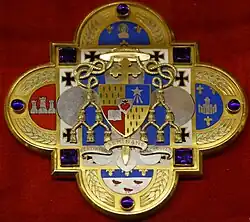 Fermail de chape, cathédrale Notre-Dame de Laon.