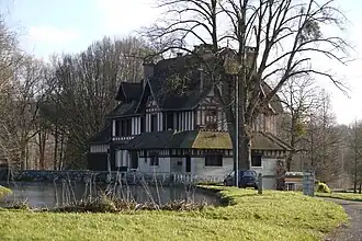 La demeure de maître au lieu-dit « le moulin ».