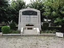 Monument aux morts.
