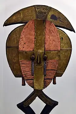 Figure de reliquaire Mbulu Ngulu Kota, Gabon, vers 1890.