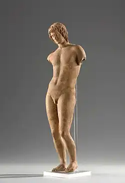 Apollon ou Adonis, figurine de Smyrne, Ier&nbsp;siècle&nbsp;av. J.-C., musée national de Varsovie.