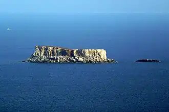 L'îlot de Filfoletta à droite de l'ile de Filfla