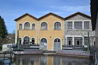 Filterie de Brignac (Royères), ancienne fabrique de papier des années 1900 à la Seconde Guerre mondiale.