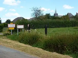 Entrée de Flaignes-les-Oliviers.