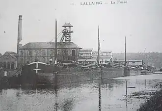 La fosse no&nbsp;1 des mines de Flines, et la Scarpe.